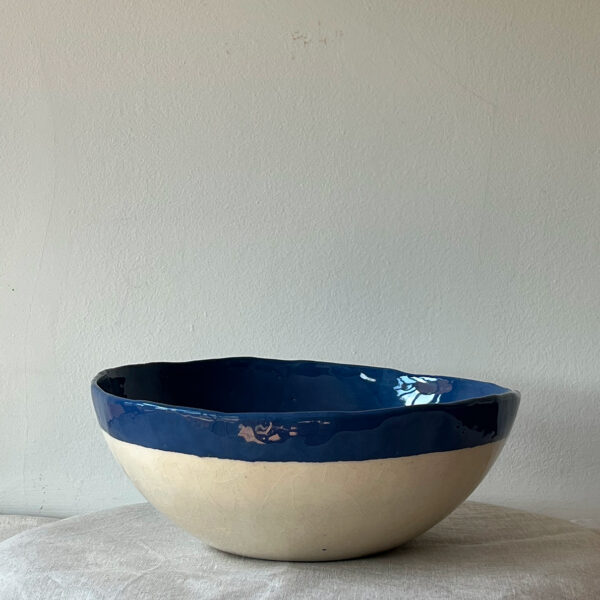 Ensaladera con franja azul